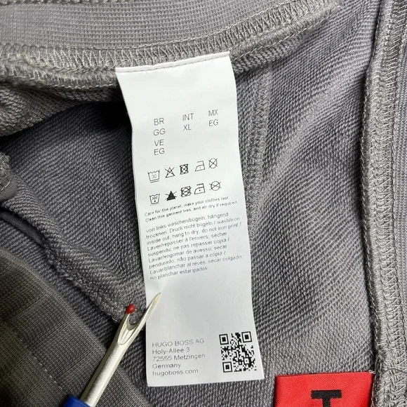 Hugo Boss Terry Knit Logo Sweatpants Joggers Mens XL Gray Tapered Cotton - Picture 8 of 14